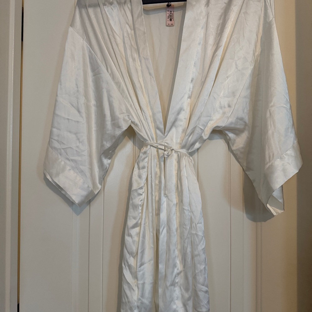 Victoria's Secret White Satin Robe